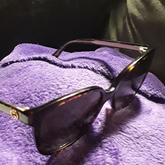 Authentic Gucci sunglasses - Picture 4 of 6